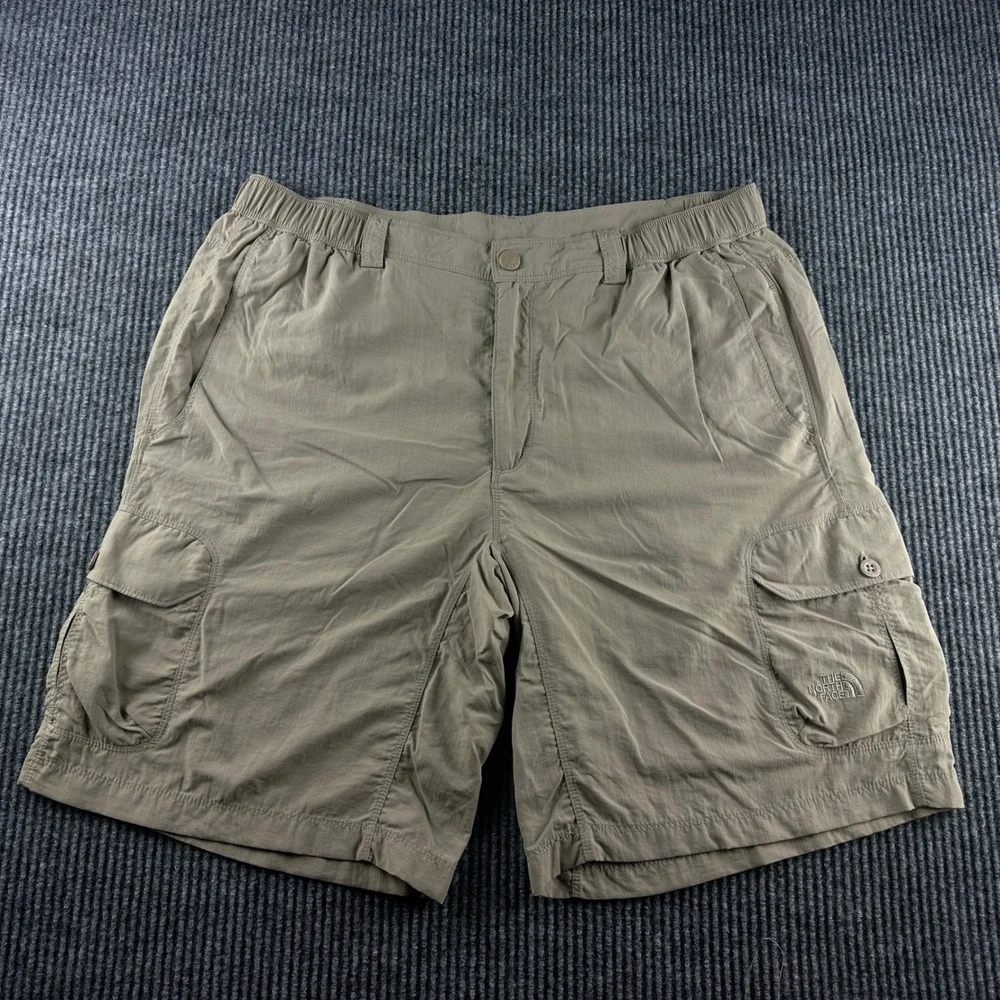 The North Face Mens Khaki Tan Nylon Ripstop Cargo Shorts Large Regular 9 Inseam